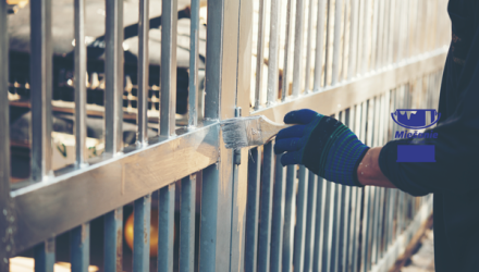 syntetická farba vrchná